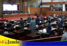 DPRD Provinsi Jambi Dengarkan Penjelasan Gubernur Jambi, Tentang Dua Ranperda di Luar Propemperda 2025