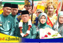 Gubernur Al Haris Ajak Bupati/Wali Kota Bangun Daerah dengan Semangat Kebersamaan dan Inovasi